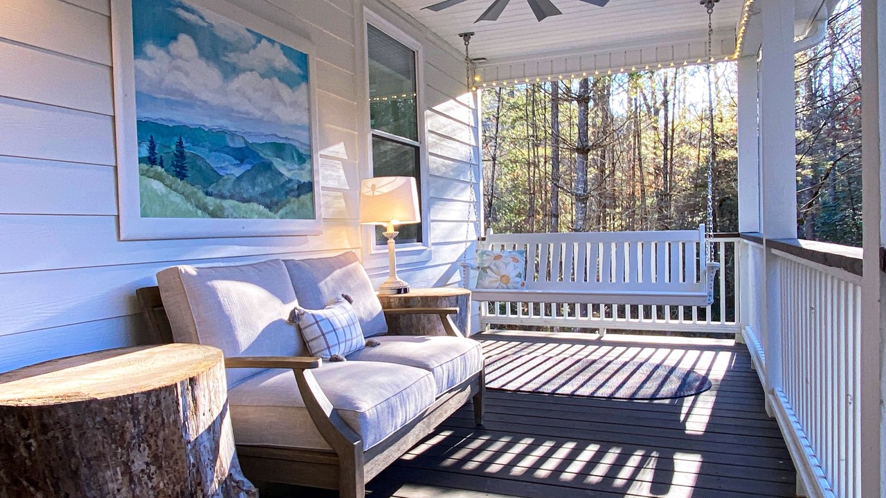 Photo of Patio Balcony in Hendersonville