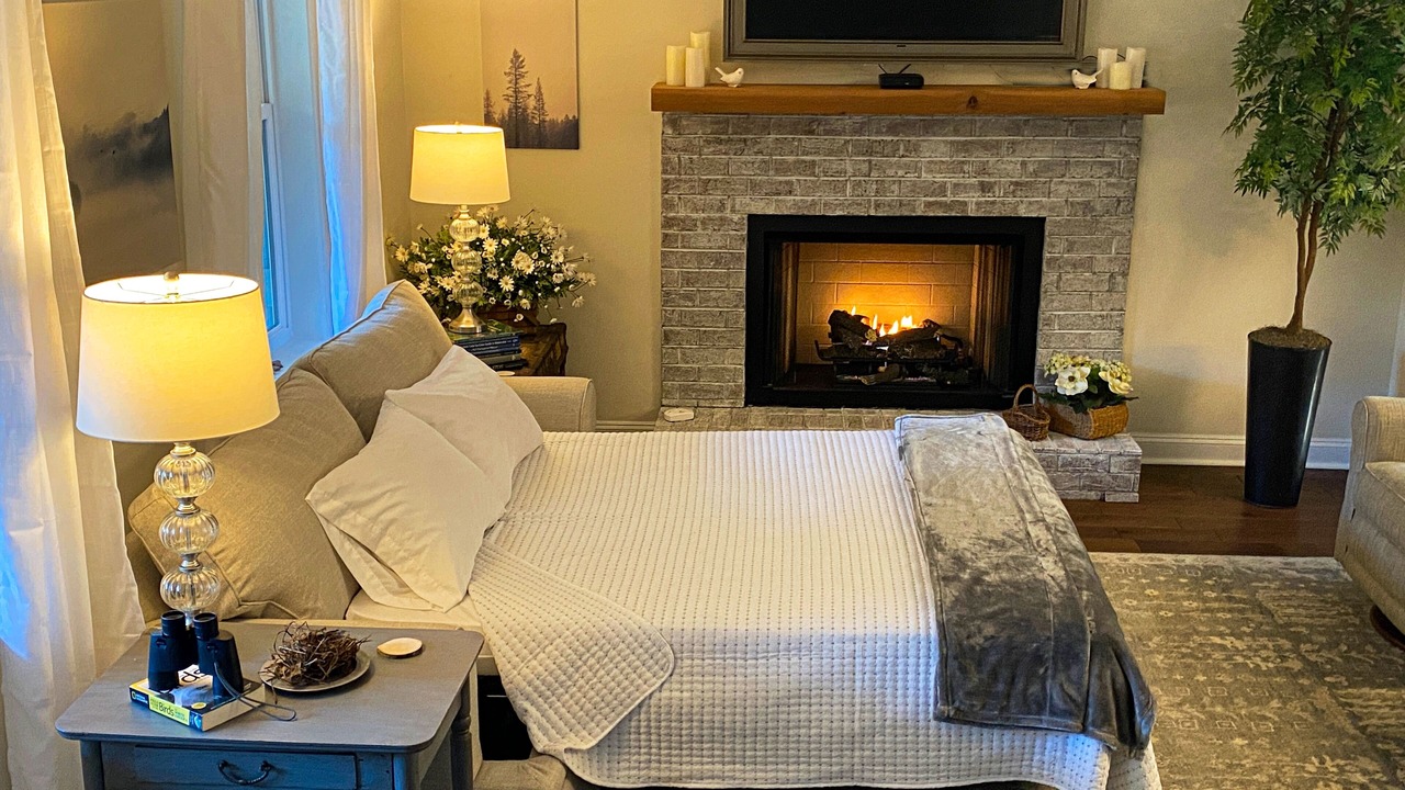 Photo of Bedroom in Hendersonville