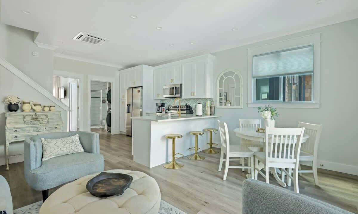 Photo of Livingroom in Wilmington Historic District