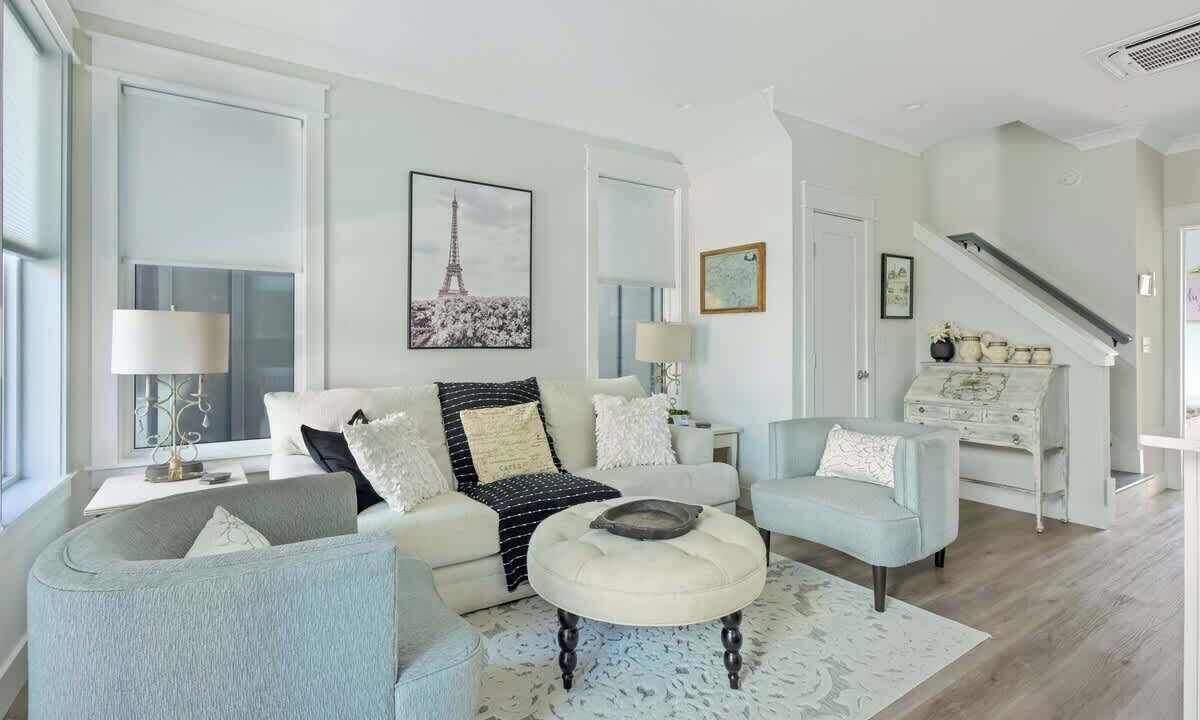 Photo of Livingroom in Wilmington Historic District