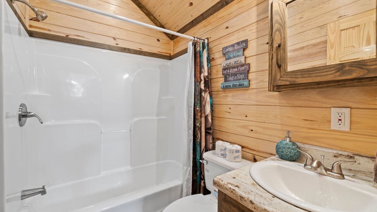 Photo of Bathroom in Dillsboro