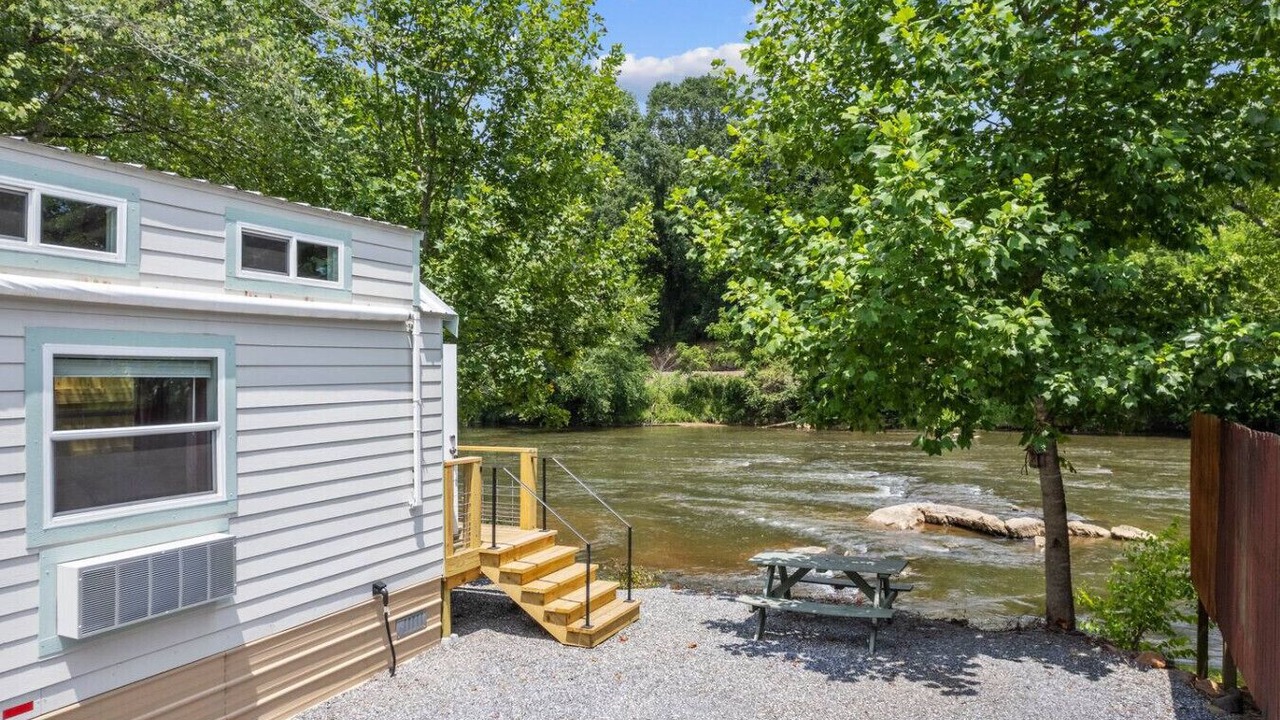 Photo of Outdoor in Dillsboro