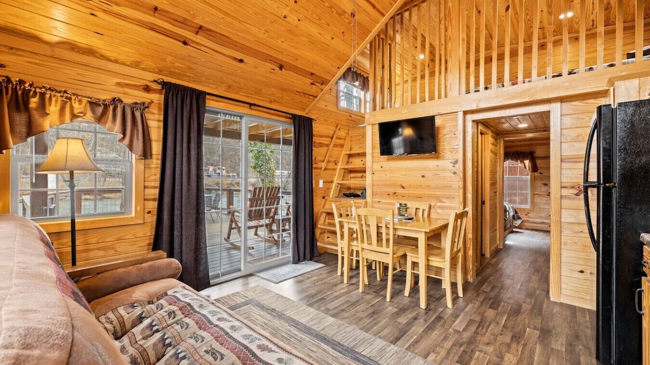 Photo of Livingroom in Dillsboro