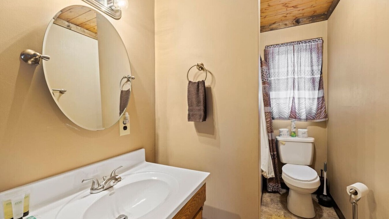 Photo of Bathroom in Dillsboro