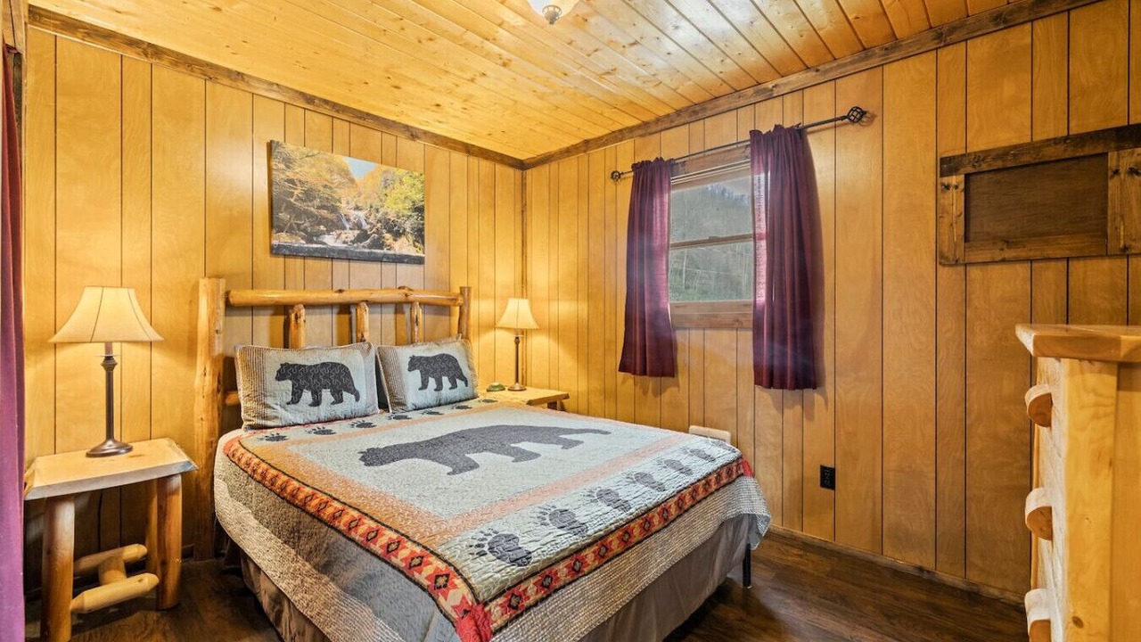 Photo of Bedroom in Dillsboro