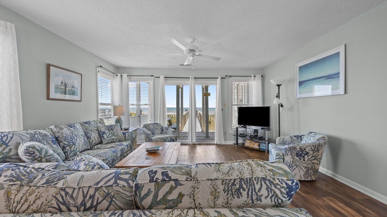 Photo of Livingroom in Sneads Ferry