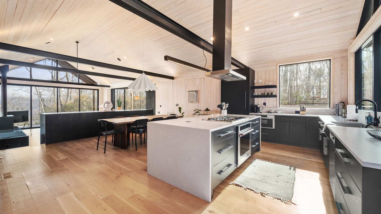Photo of Kitchen in Laurel Ridge