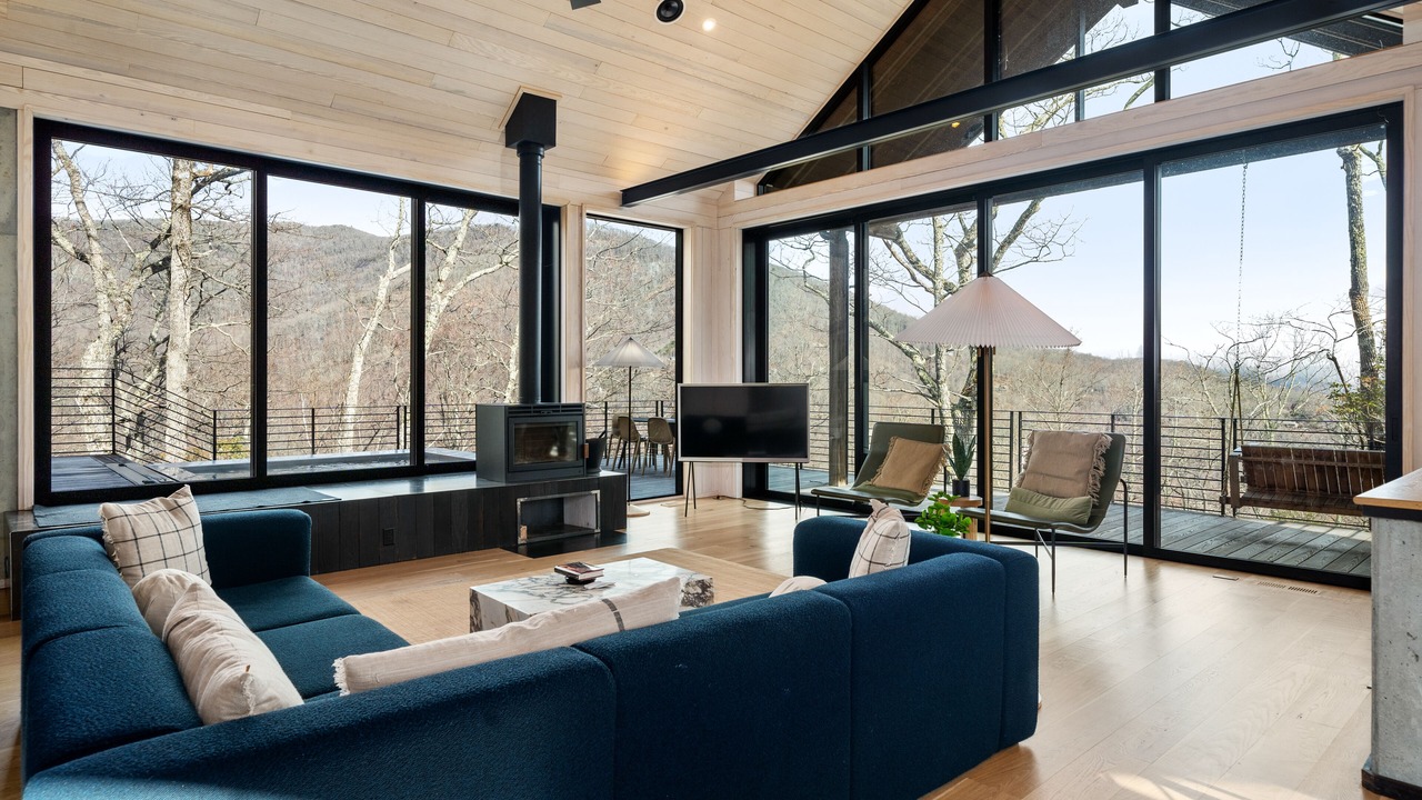 Photo of Livingroom in Laurel Ridge