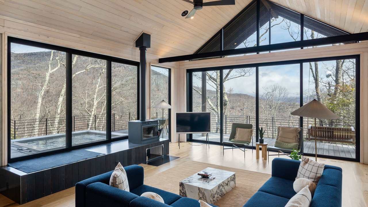 Photo of Livingroom in Laurel Ridge