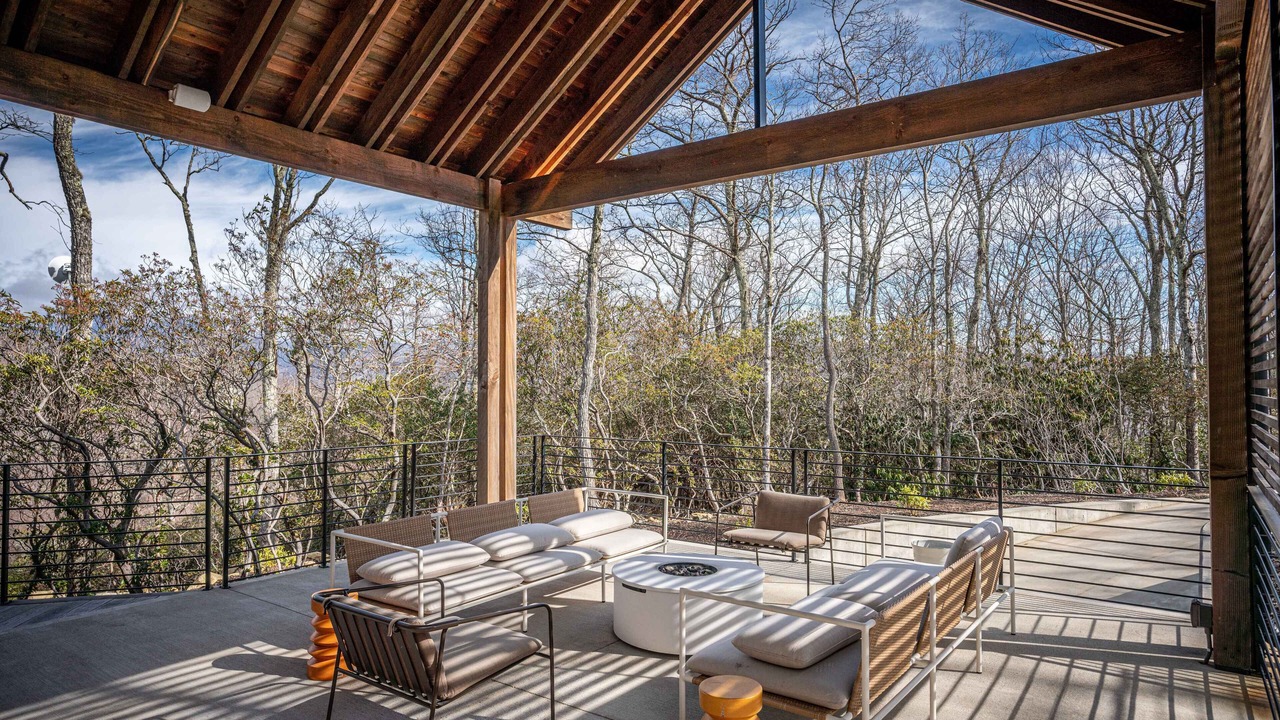 Photo of Patio Balcony in Laurel Ridge