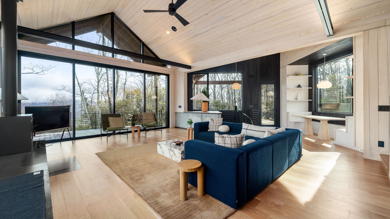 Photo of Livingroom in Laurel Ridge