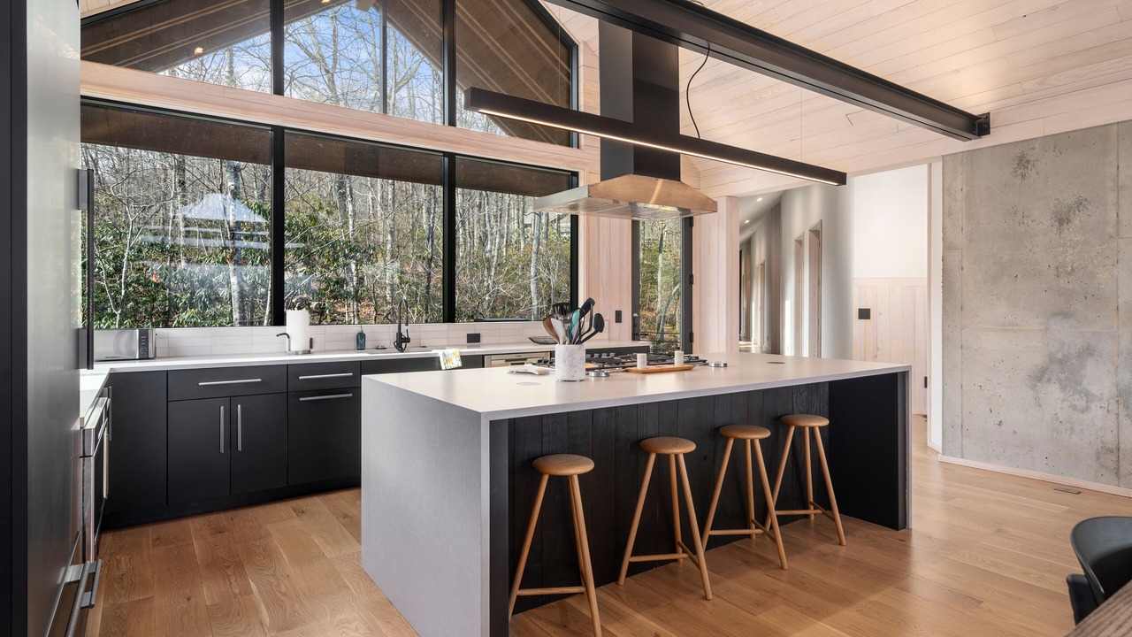 Photo of Kitchen in Laurel Ridge