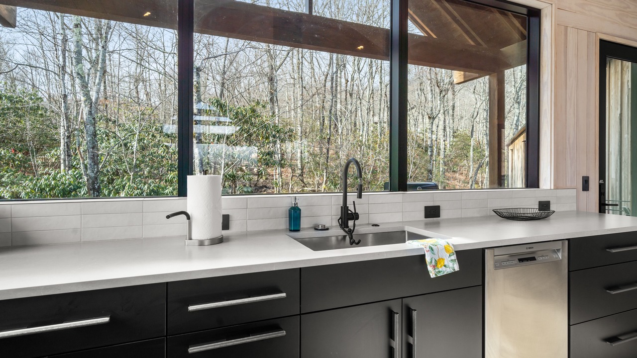 Photo of Kitchen in Laurel Ridge