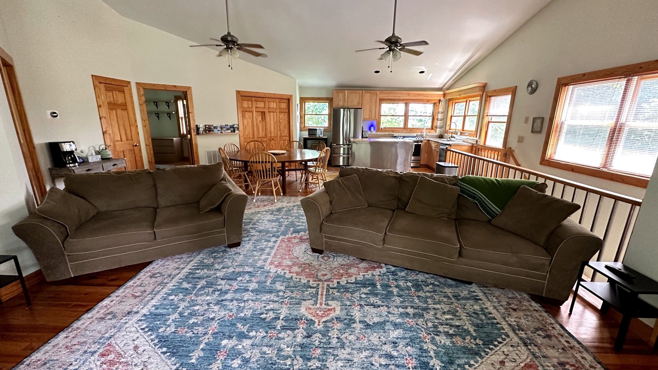 Photo of Livingroom in Seven Devils