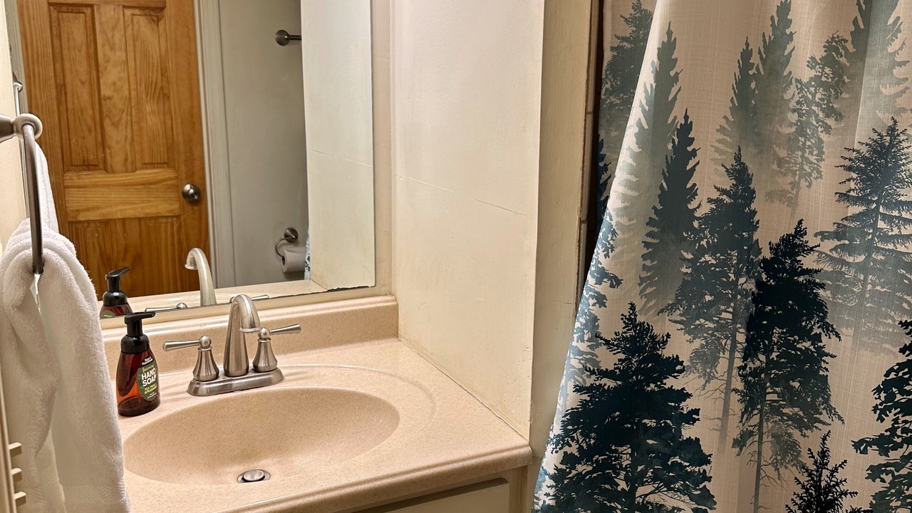 Photo of Bathroom in Seven Devils