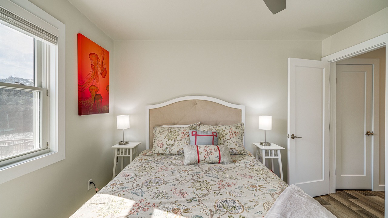 Photo of Bedroom in Brigands' Bay