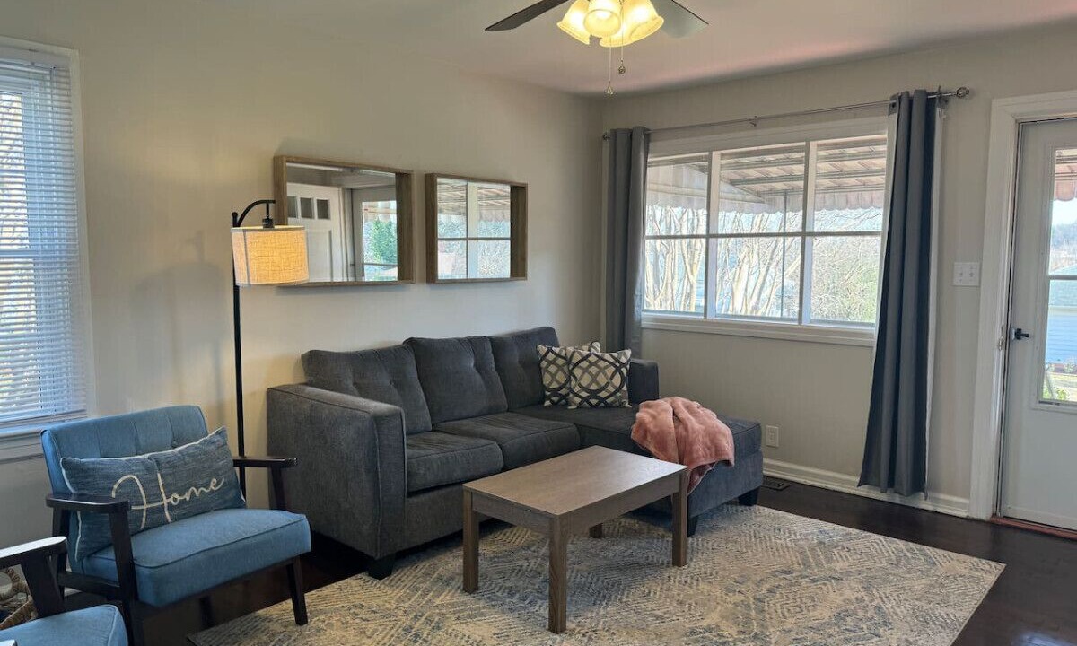 Photo of Livingroom in Greensboro