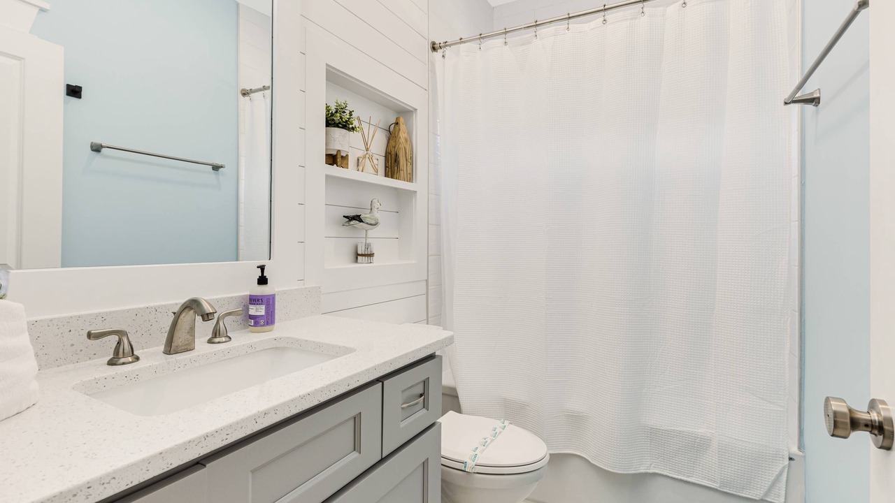 Photo of Bathroom in Tranquil Harbour