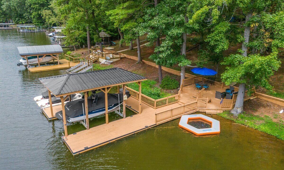 Photo of Outdoor in New London