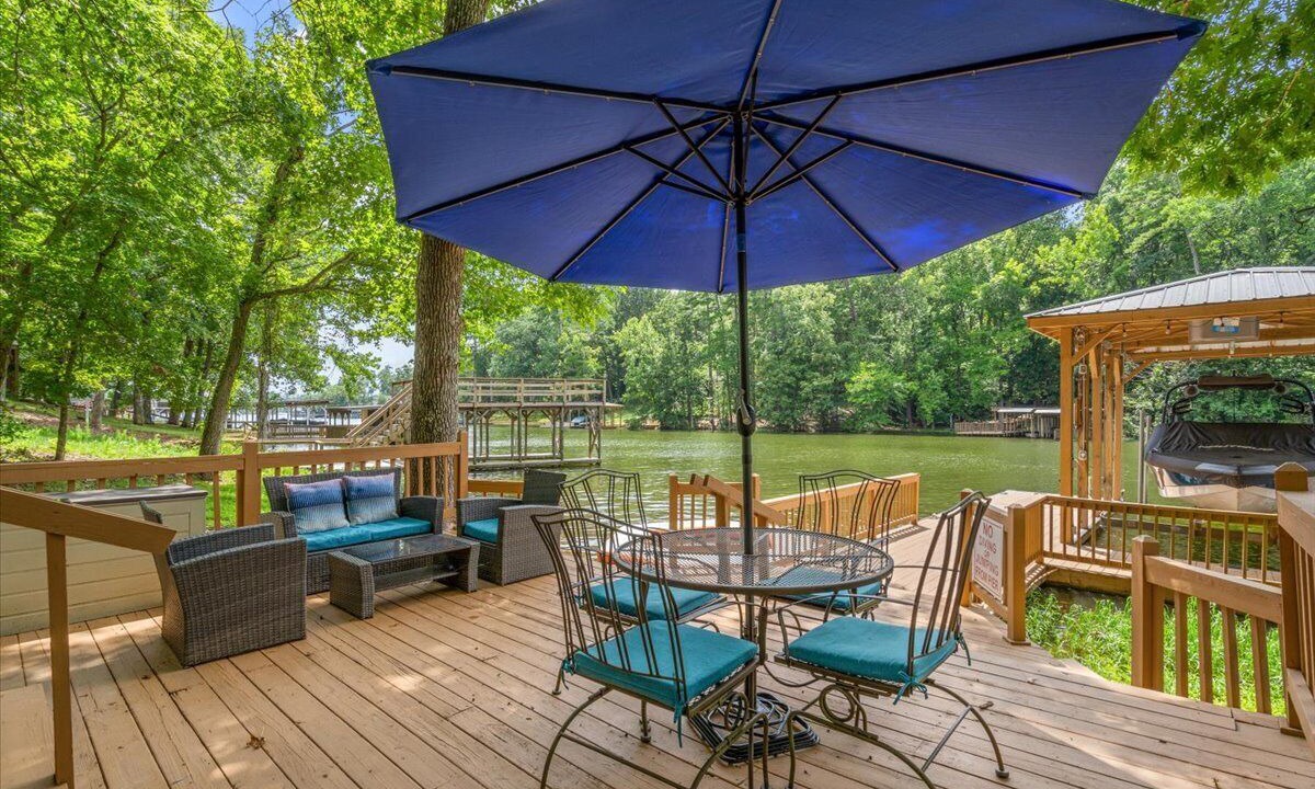 Photo of Outdoor in New London