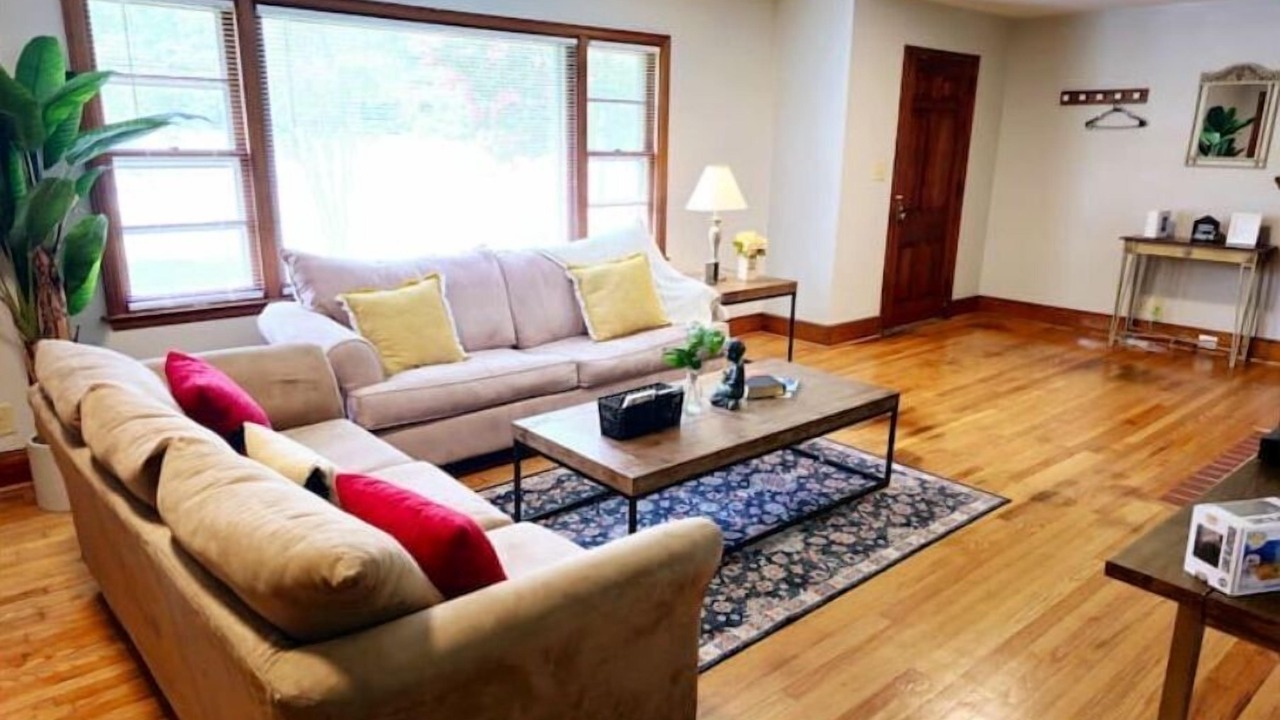 Photo of Livingroom in Burlington