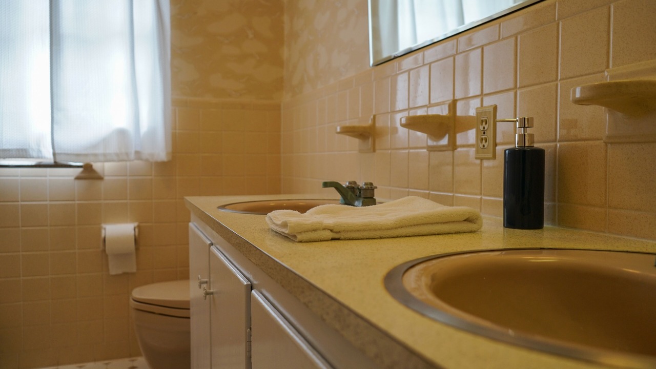 Photo of Bathroom in Carteret County