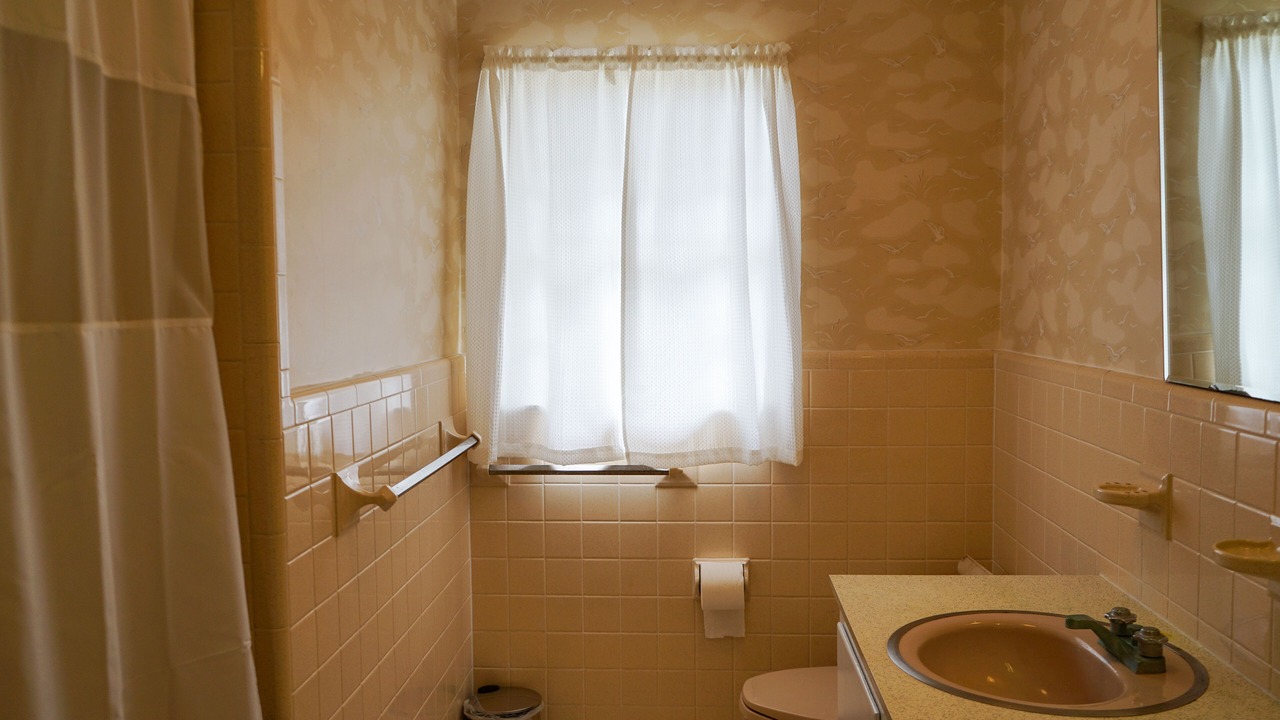 Photo of Bathroom in Carteret County