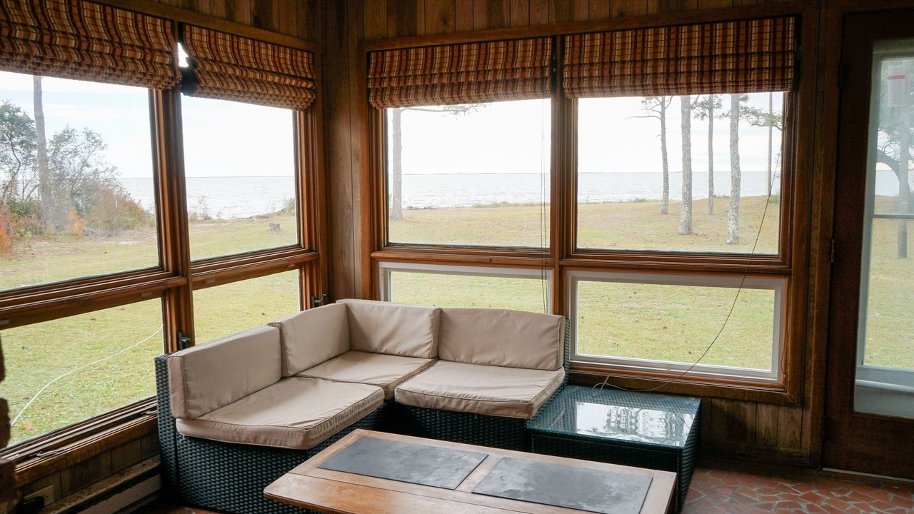 Photo of Livingroom in Carteret County