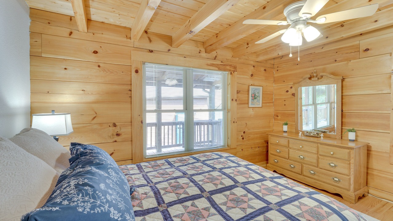 Photo of Bedroom in Bostic