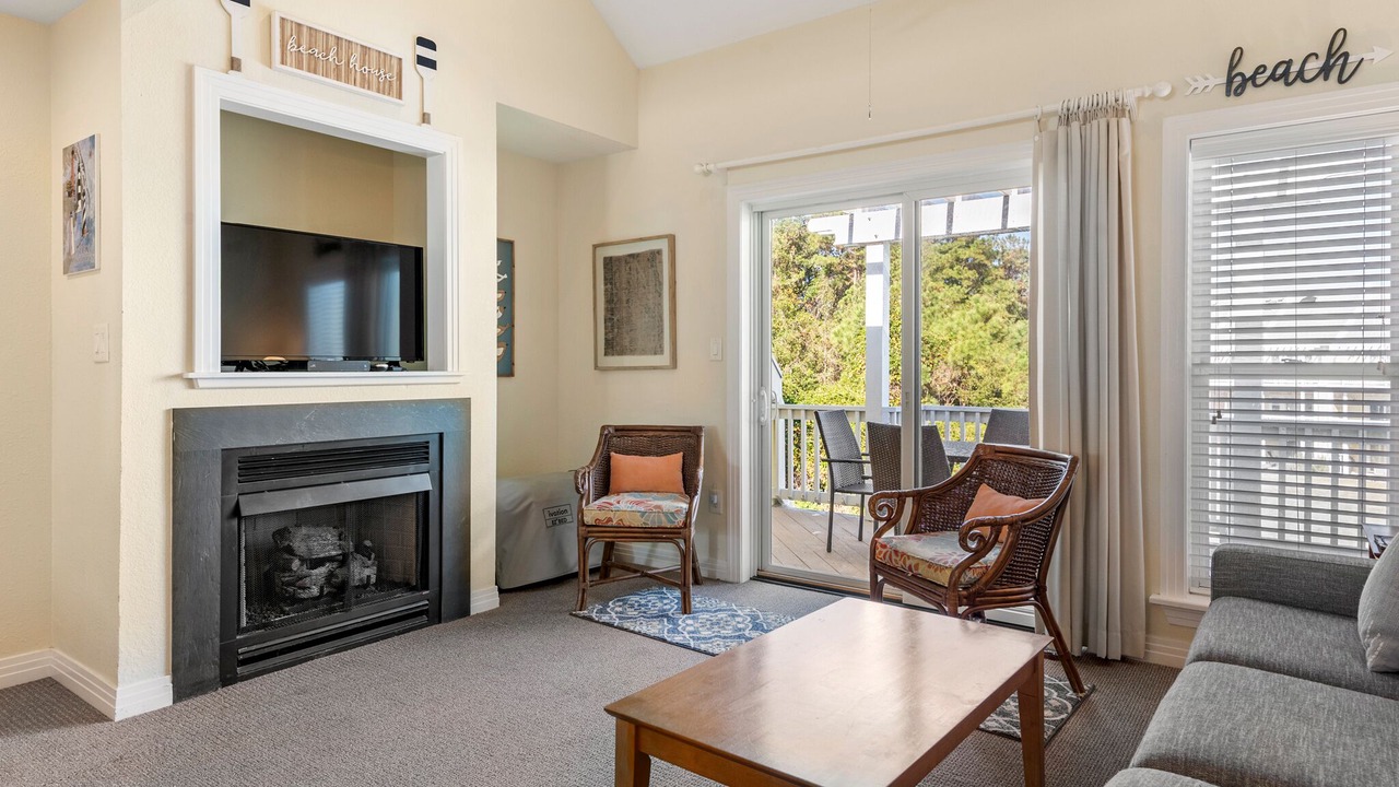 Photo of Livingroom in Bermuda Bay
