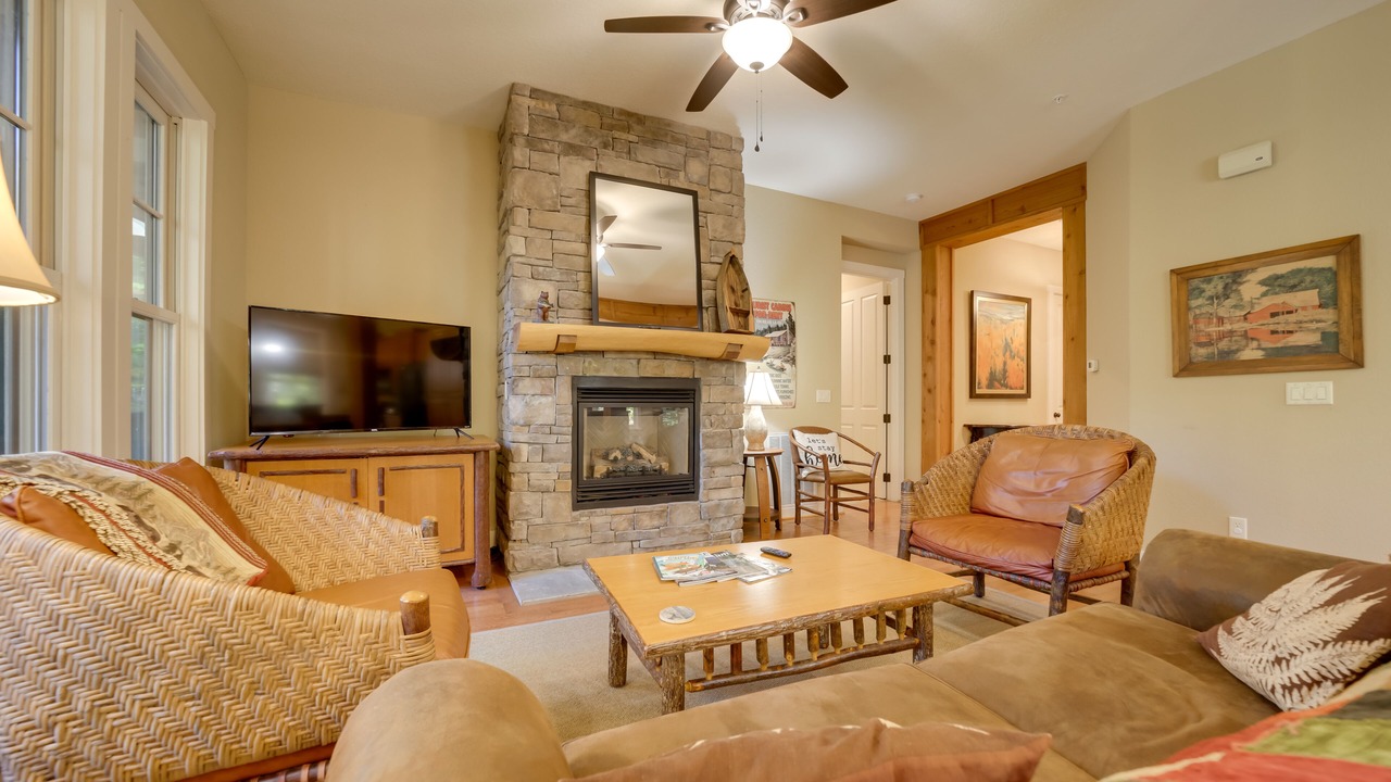 Photo of Livingroom in Bear Lake Reserve