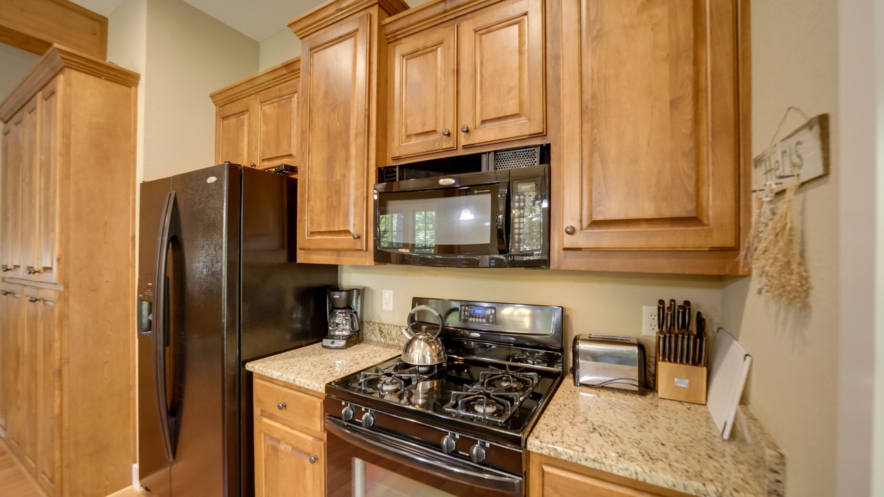 Photo of Kitchen in Bear Lake Reserve