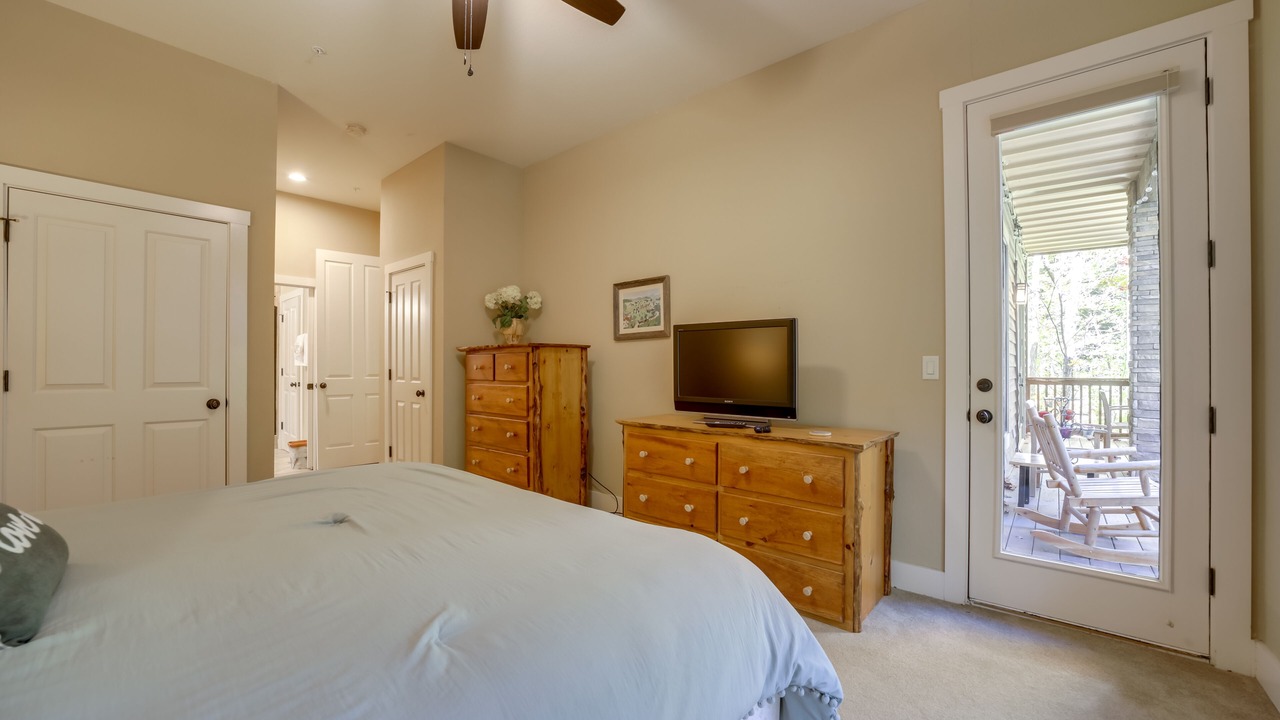 Photo of Bedroom in Bear Lake Reserve