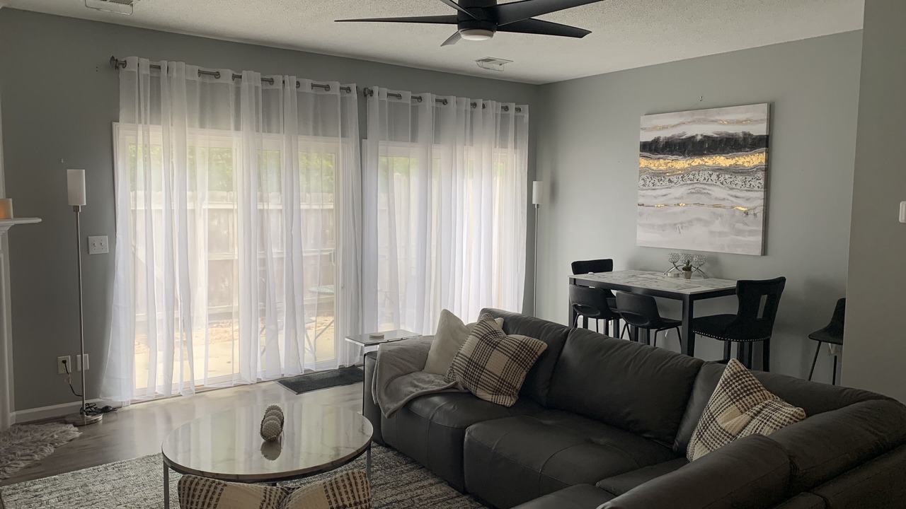 Photo of Livingroom in Deep River