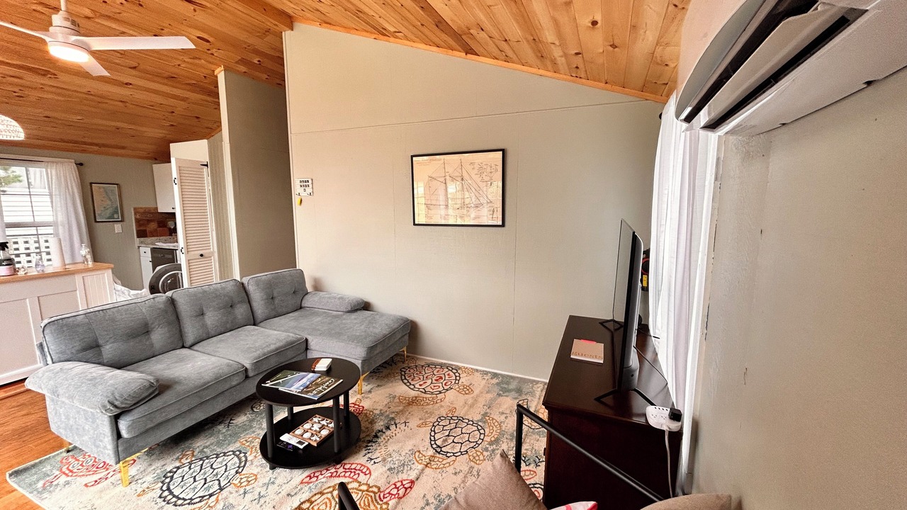 Photo of Livingroom in Colington Harbour