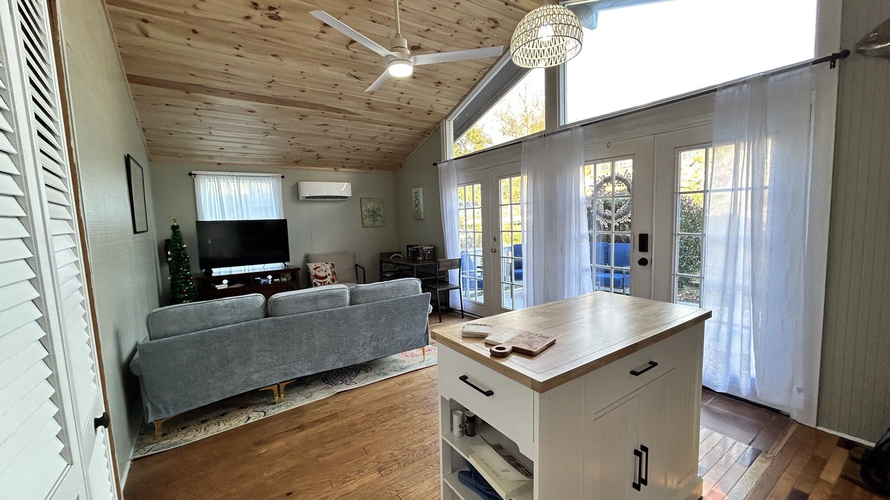 Photo of Bedroom in Colington Harbour