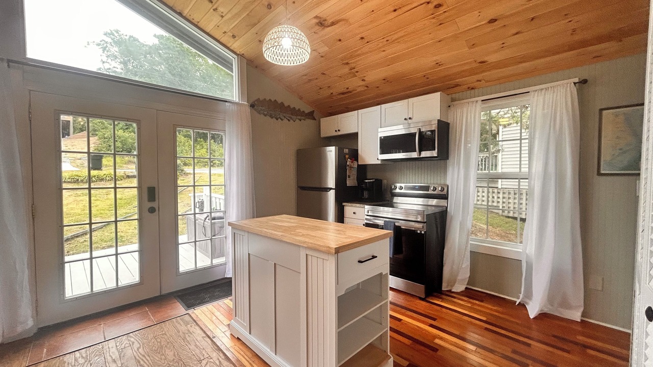 Photo of Kitchen in Colington Harbour