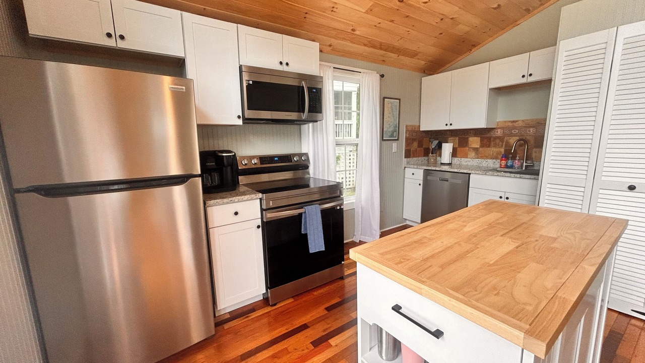 Photo of Kitchen in Colington Harbour