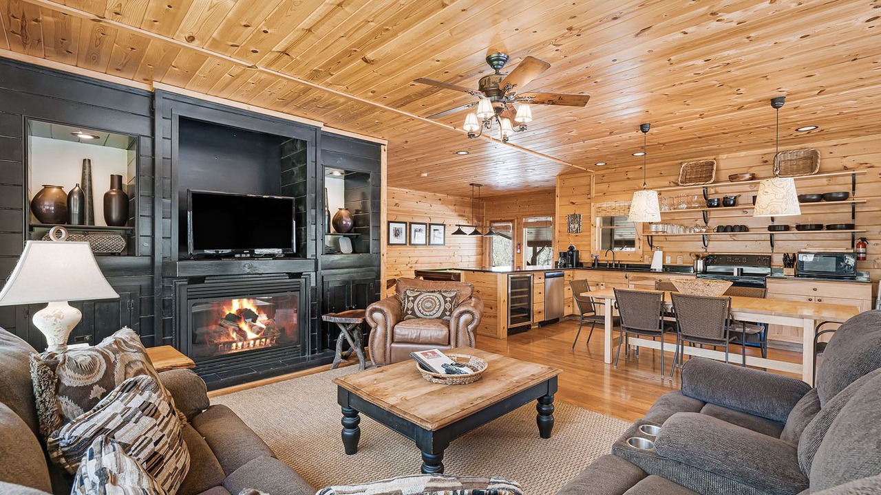 Photo of Livingroom in Bryson City