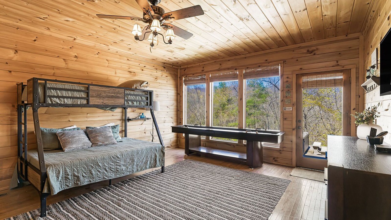 Photo of Bedroom in Bryson City