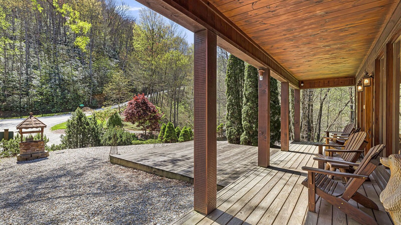 Photo of Patio Balcony in Bryson City