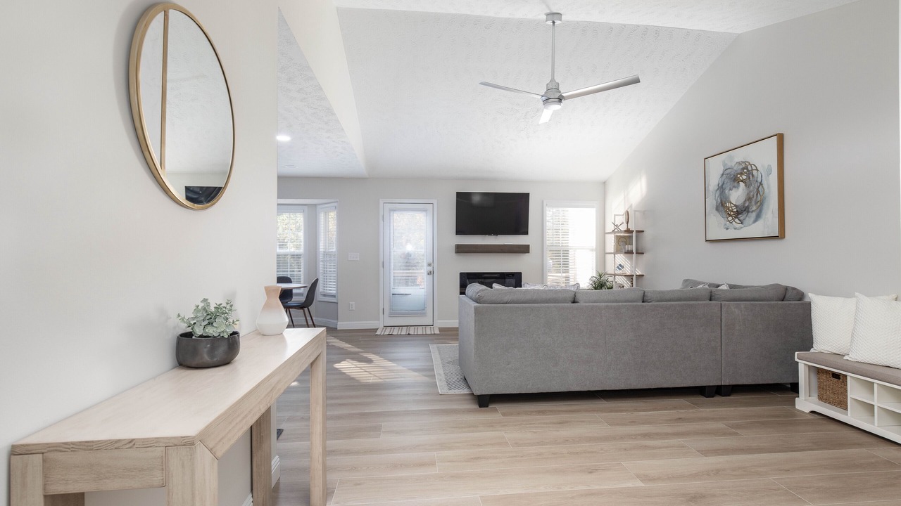 Photo of Livingroom in East Fayetteville