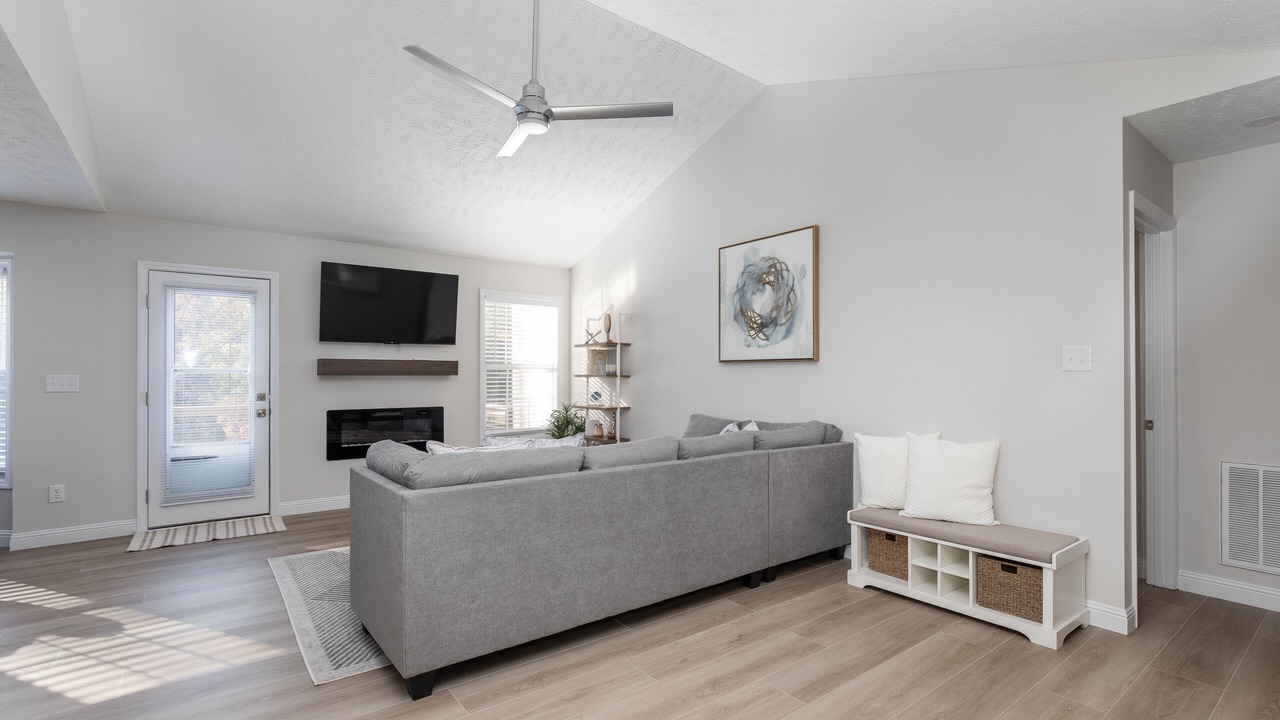 Photo of Livingroom in East Fayetteville