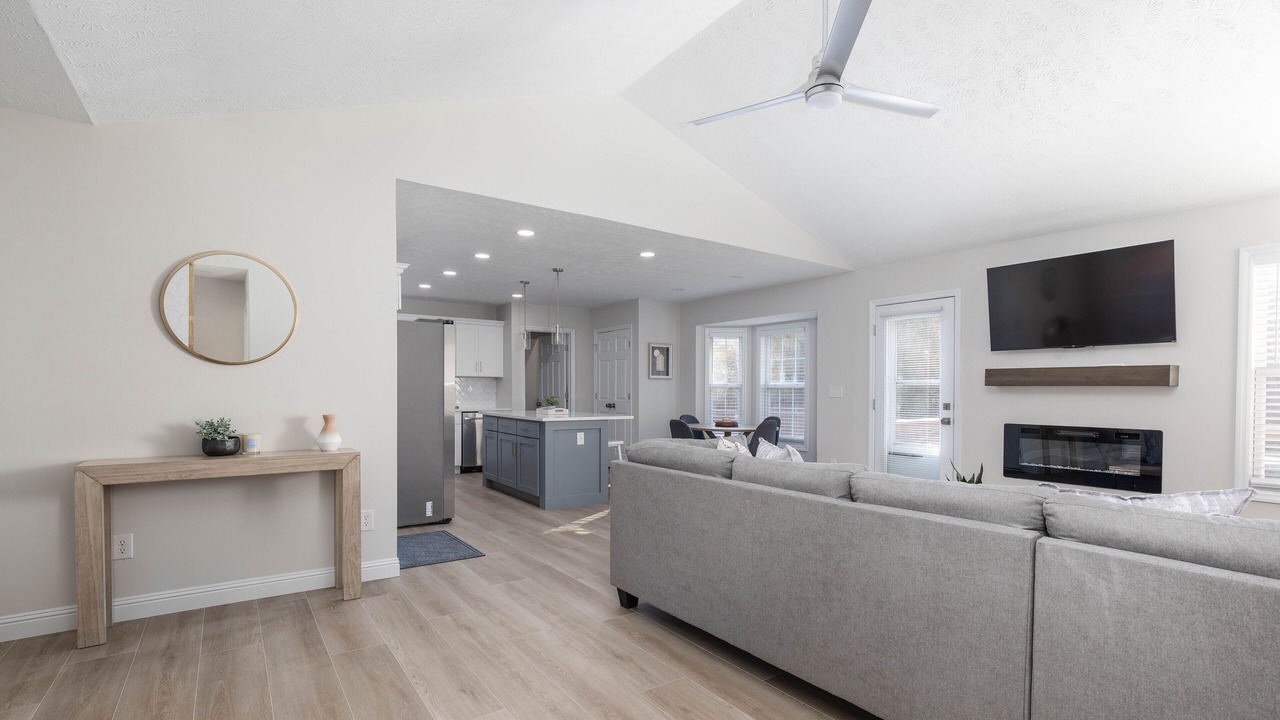 Photo of Livingroom in East Fayetteville