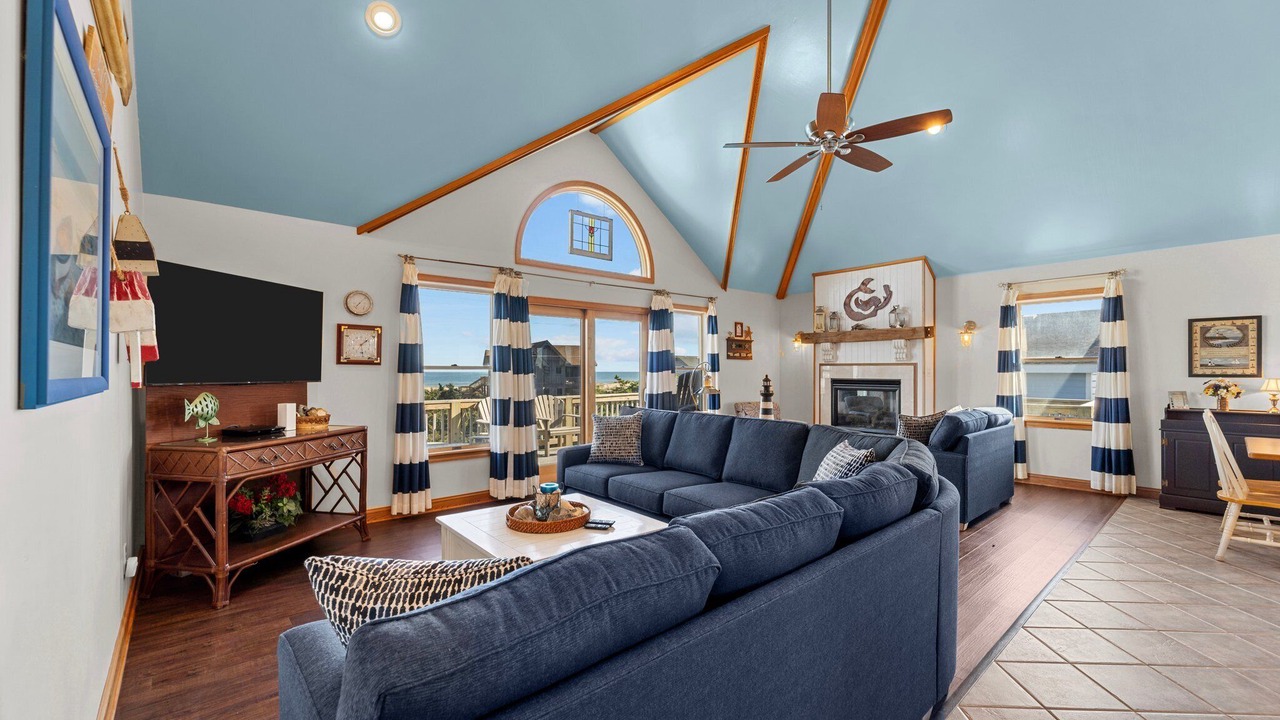 Photo of Livingroom in Avon