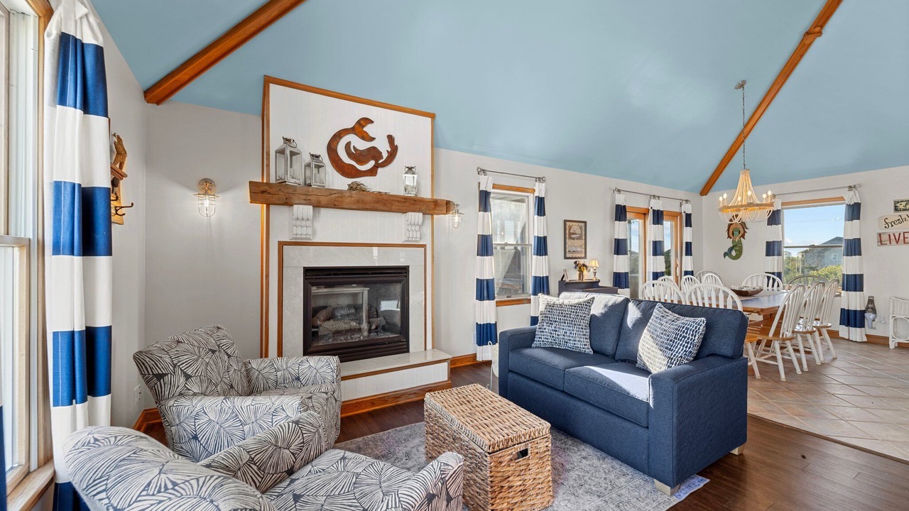 Photo of Livingroom in Avon