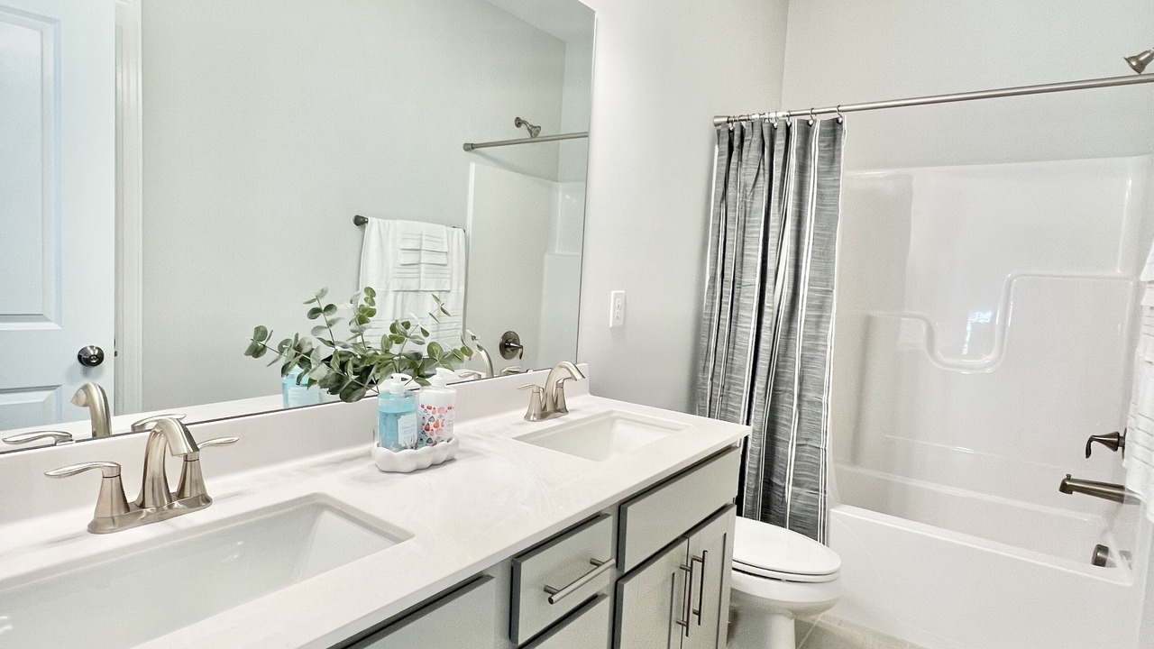 Photo of Bathroom in Kipling