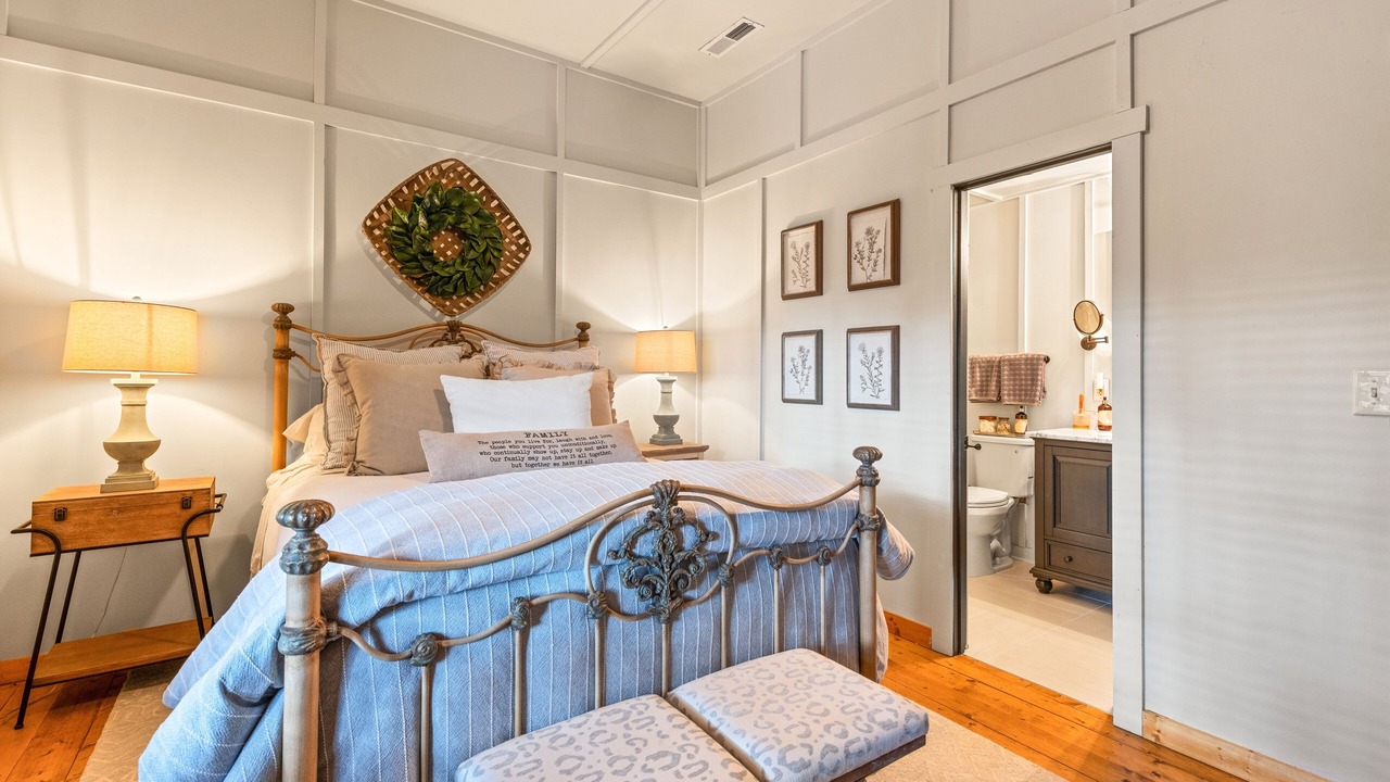 Photo of Bedroom in Sapphire
