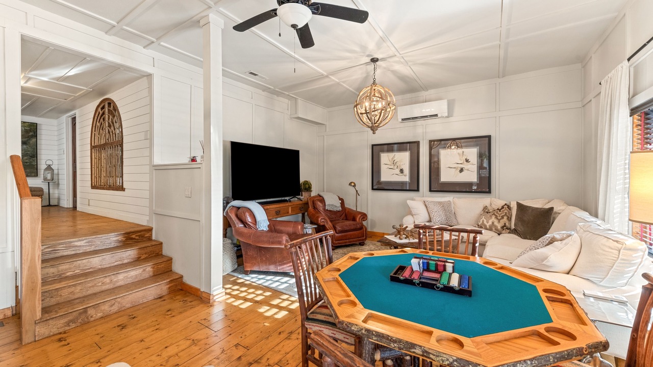 Photo of Livingroom in Sapphire