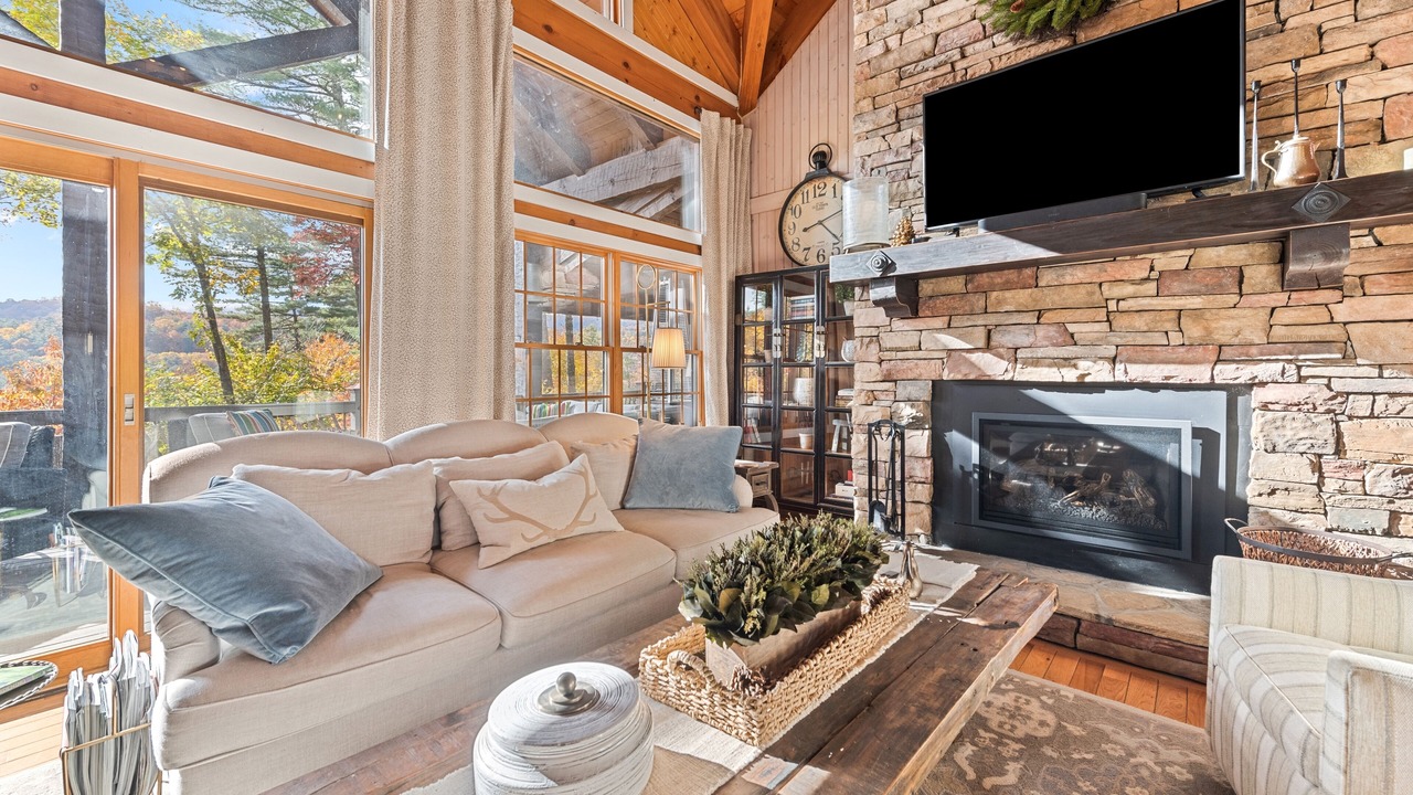 Photo of Livingroom in Sapphire